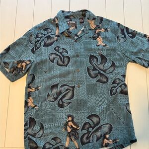 Hilo Hattie Kim Taylor Reese 100% Silk Hawaiian Print Men's Shirt